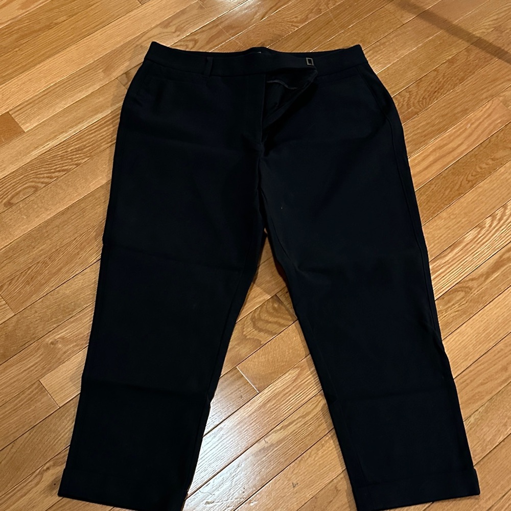 WHBM Women’s slim crop black pants